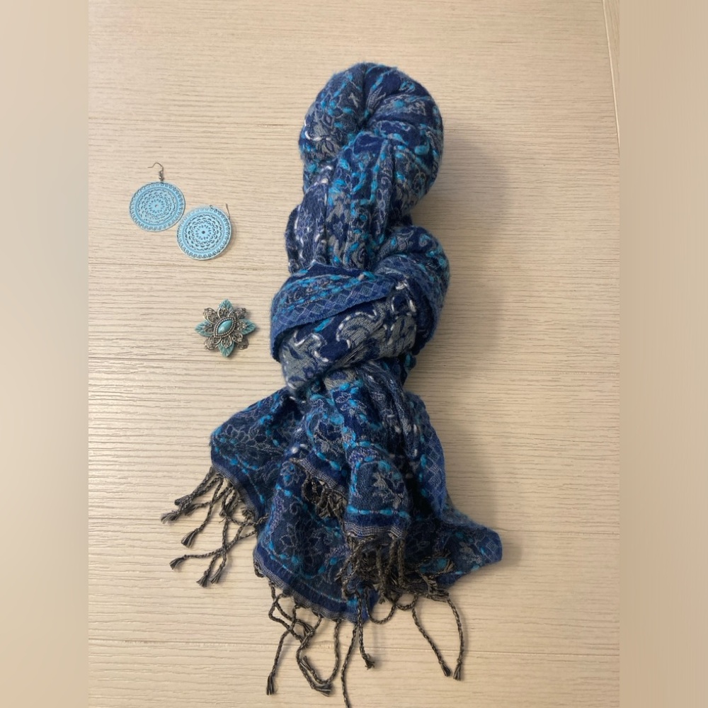 Blue Multi-Tone Patterned Scarf